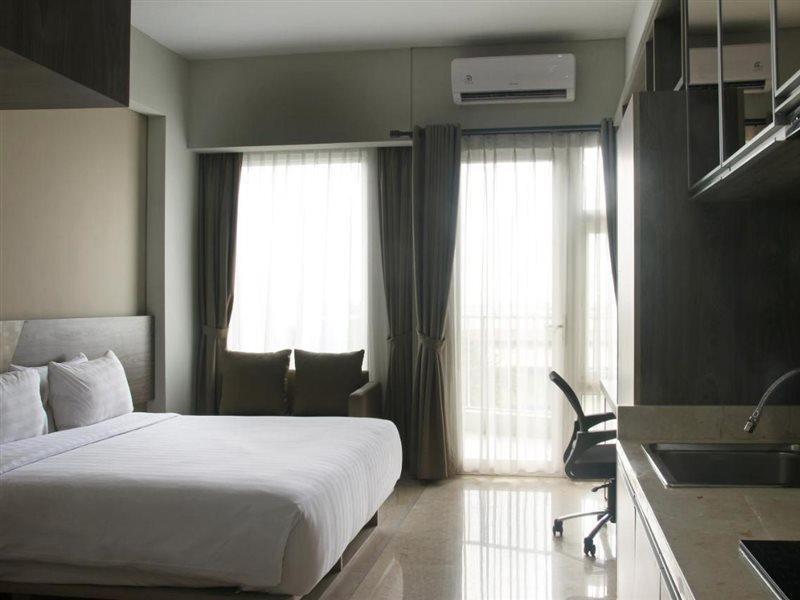 Graha Makara Suite Hotel & Residence Cikarang Exterior foto